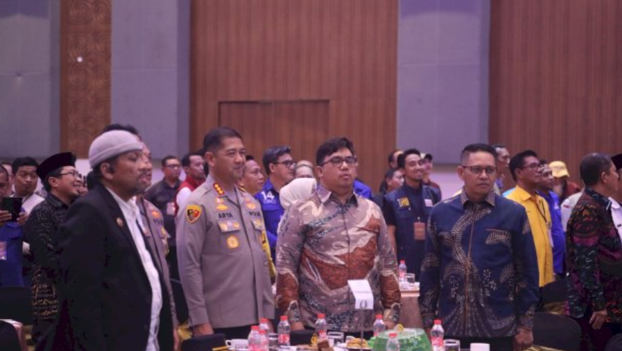 Ketua DPRD Makassar Hadiri Rapat Pleno Penetapan Wali Kota dan Wakil Wali Kota Terpilih oleh KPU