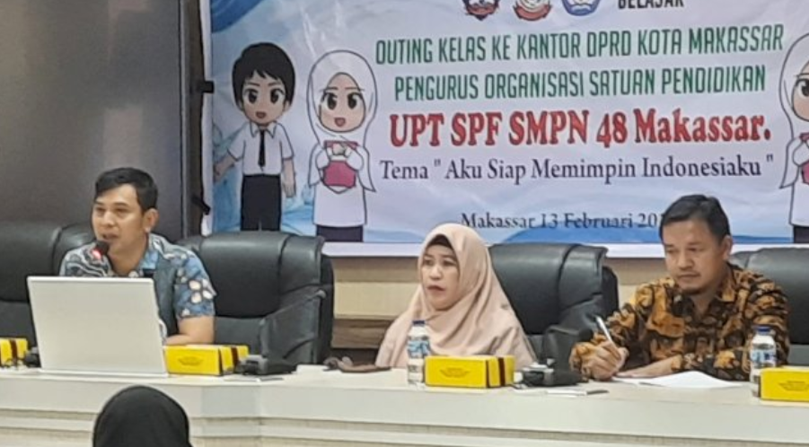 Siswa SMPN 48 Makassar Outing Class ke DPRD, Belajar Fungsi Legislatif