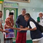 Bosowa Peduli berbagi di Makassar.